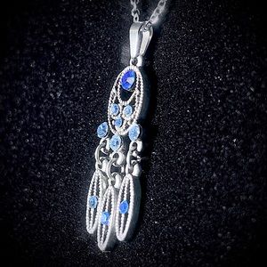 ☃️ Blue Rhinestone Necklace